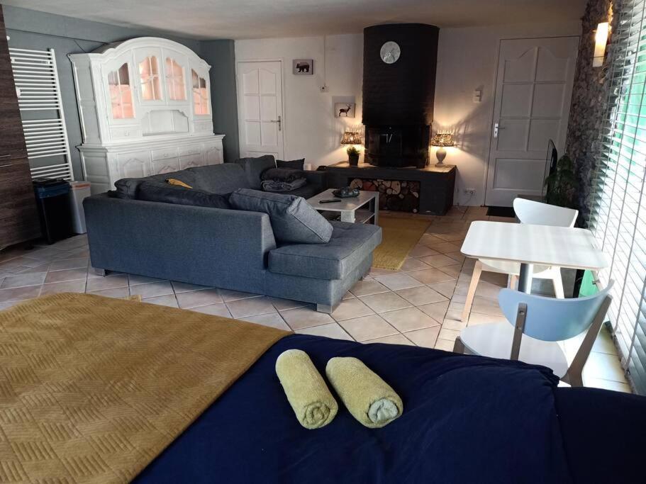 Kom Thuis In Deze Gezellige Loft Heerlen Luaran gambar